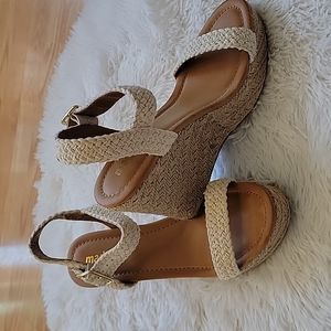 Madden NYC cream crochet knitted hippie boho wedges size 10